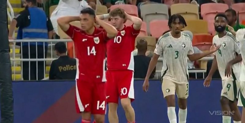 Timnas Indonesia takluk 3-2 atas tuan rumah Arab Saudi. (Foto: Istimewa/Tangkapan layar live streaming)