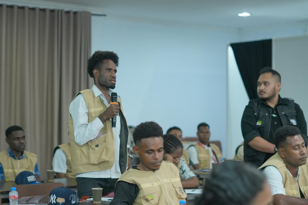 Dialog interaktif salah satu peserta dalam sesi materi GeTi Indonesia (Foto: Istimewa/Tong Baronda)