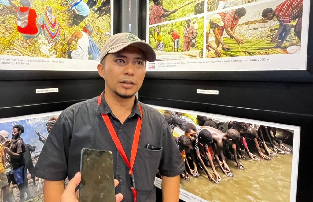 Ketua PFI Timika, Sevianto Pakiding. (Foto: Galeri Papua/Endy Langobelen)