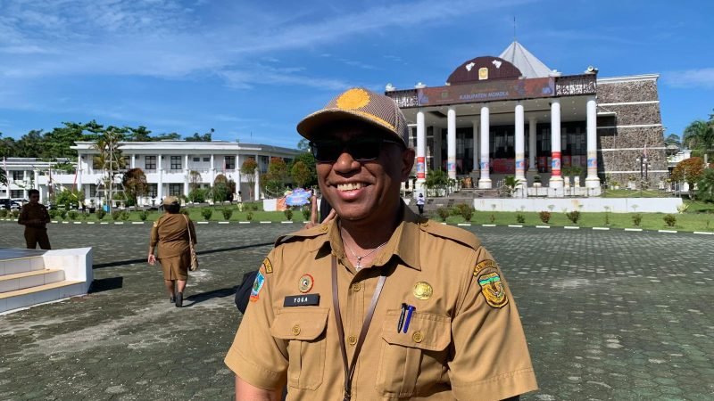 Pelaksana Tugas (Plt) Kepala Dinas PUPR Kabupaten Mimika, Inosensius Yoga Pribadi. (Foto: Galeri Papua/Ahmad)