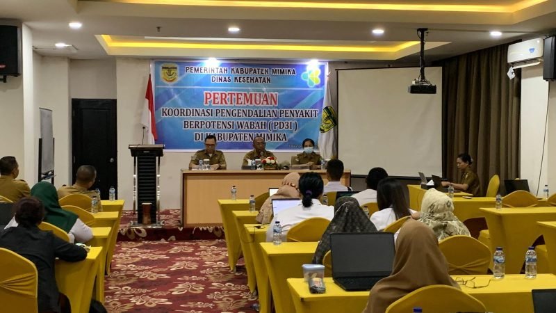 Suasana pertemuan koordinasi pengendalian penyakit yang dapat dicegah dengan imunisasi (PD3I), bertempat di Ballroom Grand Tembaga Hotel, Selasa (4/11/2025). (Foto: Galeri Papua/Ahmad)