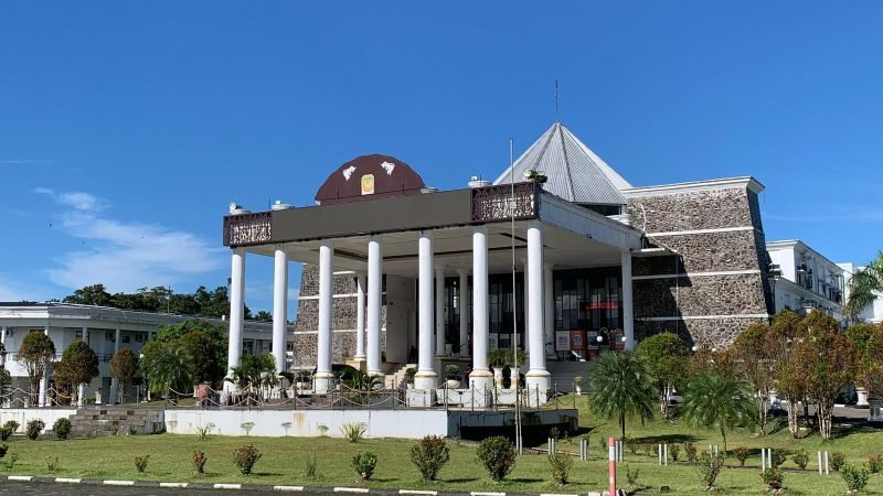 Kantor Pusat Pemerintahan Kabupaten Mimika. (Foto: Galeri Papua/Ahmad)