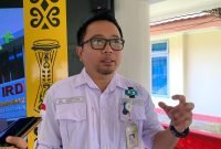 Direktur RSUD Mimika, dr. Antonius Pasulu. (Foto: Galeri Papua/Ahmad)
