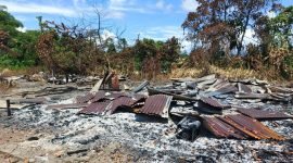 Kondisi rumah yang hanya menyisakan puing setelah hangus terbakar. (Foto: Istimewa)
