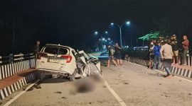 Potret kecelakaan maut di Jalan Cenderawasih, SP2, Mimika, Papua Tengah pada Minggu (30/11/2025) dini hari. (Foto: Istimewa)