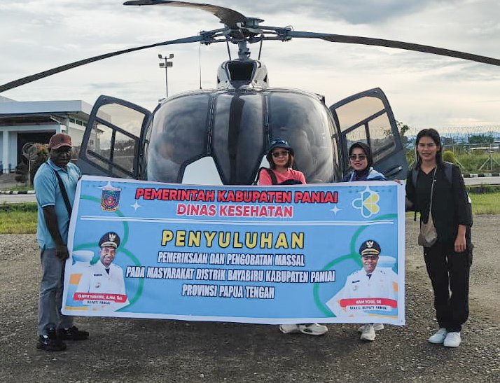 Kegiatan penyuluhan dan pemeriksaan gratis oleh Dinas Kesehatan Paniai di Distrik Bayabiru. (Foto: Istimewa/Dok. Dinas Kesehatan Paniai)