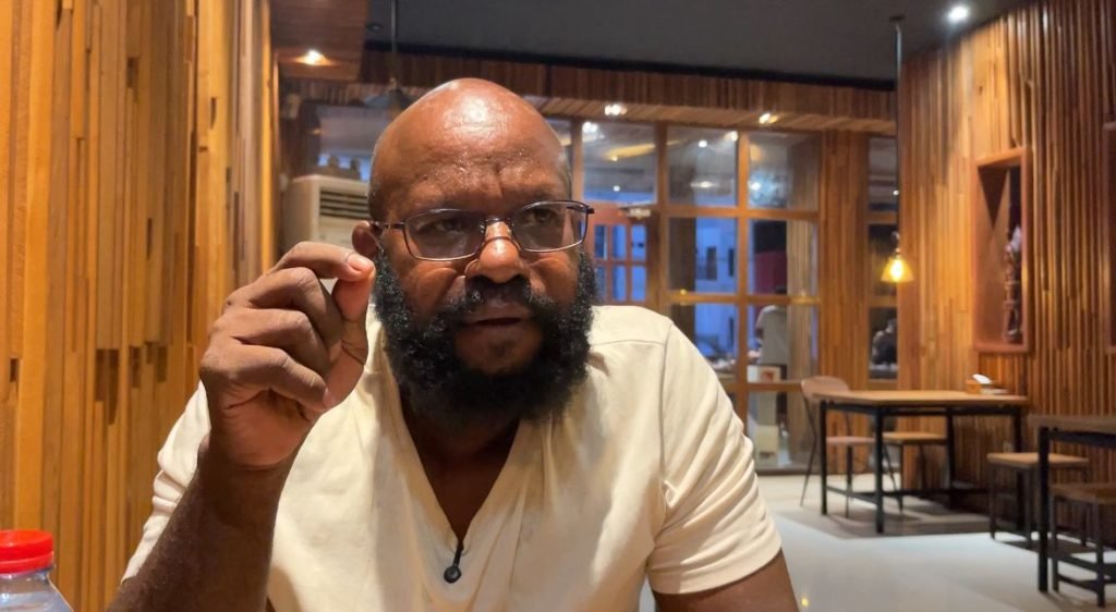 Tokoh Pemuda Nduga asal Mapenduma yang berdomisili di Timika, Pale Gwijangge. (Foto: Galeri Papua/Endy Langobelen)