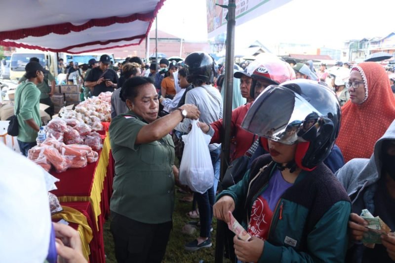 Dinas Ketahanan Pangan (DKP) Kabupaten Mimika menggelar Gerakan Pangan Murah, di Eks Pasar Swadaya Timika, Sabtu (20/12/2025). (Foto: Istimewa)