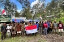 Lima anggota Lima pemuda yang sebelumnya tergabung dalam kelompok OPM pimpinan Joni Botak menyatakan kembali ke pangkuan NKRI di Kampung Jampul, Distrik Beoga Barat, Kabupaten Puncak, Minggu (4/1/2026). (Foto: Istimewa/Satgas Media Habema)