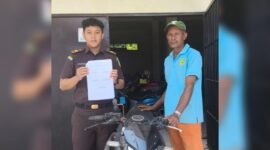 Momen pengembalian kendaraan kepada pemilik sah oleh Kejari Mimika, Kamis 22 Januari 2026. (Foto: Istimewa)