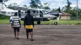 Pesawat PK-SNR milik PT Smart Air Aviation yang ditembak saat menjalankan rute Tanah Merah menuju Danawage/Koroway Batu, Boven Digoel, Papua Tengah, Rabu (11/2/2026). (Fotoo: Istimewa/Tangkapan layar video amatir)