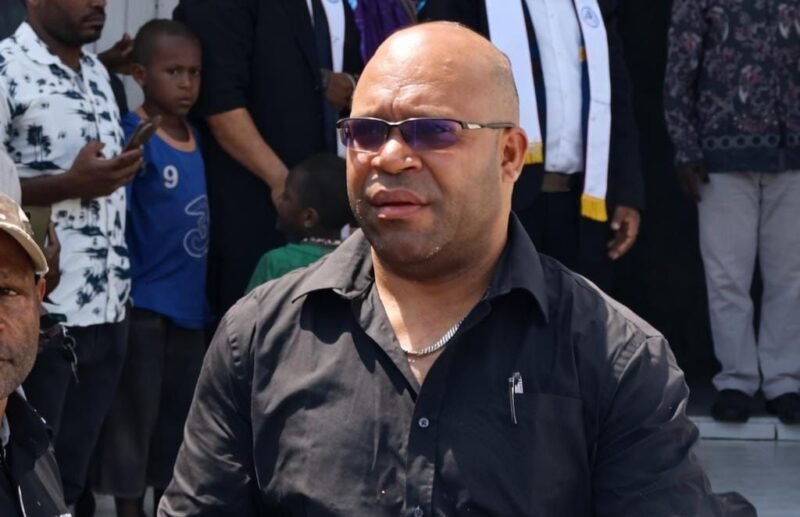 Ketua Tim Mediasi Penanganan Konflik Bersenjata di Wilayah Kabupaten Intan Jaya, Papua Tengah, Yoakim Mujizau. (Foto: Istimewa)