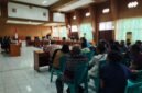Pelaksanaan Rapat Dengar Pendapat (RDP) Komisi IV DPRD Biak Numfor bersama Dinas Pendidikan, BPKD, Asisten I serta perwakilan orang tua mahasiswa. (Foto: Galeri Papua/Ikbal Asra)