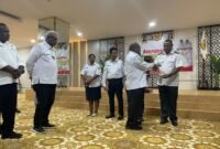 Penyerahan DPA di Lantai 3 Kantor BPKAD, Jalan Yos Sudarso, Timika, Rabu (25/2/2026). (Foto: Galeri Papua/Kevin Kurni)