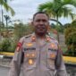 Kasat Polairud Polres Mimika, AKP Menase Mawosi Sayori, saat ditemui wartawan di Mapolres Mimika, Jalan Agimuga, Mile 32, Mimika, Papua Tengah, Senin (2/3/2026). (Foto: Galeri Papua/Ahmad)