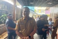 Kepala Dinas Kesehatan Mimika, Reynold Ubra, bertemu awak media usai mengikuti Musrenbang Distrik Tembagapura, senin (2/3/26). (Foto: Galeri Papua/ Kevin Kurni)