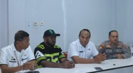 Pelaksanaan konferensi pers di Ruang Press Conference Stadion Wania Imipi SP 1. (Foto: Panitia Liga 4 PSSI Papua Tengah)