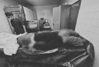 Korban Simson Mulia dievakuasi ke Rumah Sakit International SOS (ISOS) Tembagapura. (Foto: Istimewa)