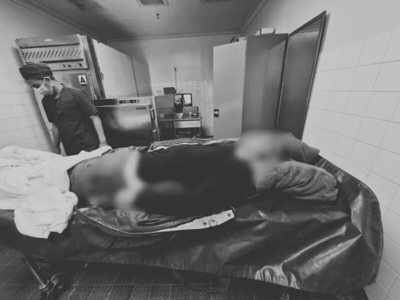 Korban Simson Mulia dievakuasi ke Rumah Sakit International SOS (ISOS) Tembagapura. (Foto: Istimewa)