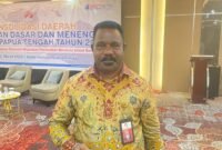 Stafsus Menhan Bidang Kedaulatan NKRI, Lenis Kogoya. (Foto: Galeri Papua/Kevin Kurni)