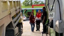 Pertamina Patra Niaga Regional II Papua Tengah bersama Disperindag saat menyisir SPBU SP 2 dalam sidak darurat, Rabu (18/3/2026) pagi. (Foto: Galeri Papua/Ahmad)