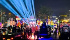 Kendaraan hias mulai berkumpul di halaman Graha Eme Neme Yauware, Timika, Papua Tengah, untuk mengikuti Pawai Takbir Keliling, Jumat (20/3/2026). (Foto: Galeri Papua/Endy Langobelen)