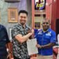 SK diserahkan langsung oleh Ketua Umum DPP KNPI, M. Ryano Panjaitan, kepada Ketua DPD KNPI Papua Tengah, Yustinus Tebai, di Jakarta, Senin (30/03/2026). (Foto: Istimewa)