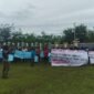 Sejumlah massa yang tergabung dalam Front Rakyat Papua menyampaikan aspirasi di halaman Kantor DPRK Mimika, Jalan Cendrawasih, Timika, Papua Tengah. (Foto: Galeri Papua/Kevin Kurni)