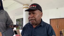 Wakil Ketua Fraksi Poksus DPRK Mimika, Anton N. Alom. (Foto: Galeri Papua/Ahmad)