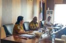 Rapat koordinasi Satgas pelaksanaan MBG di Kantor Pusat Pemerintahan, SP3, Timika, Papua Tengah, Selasa (14/4/2026). (Foto: Galeri Papua/Kevin Kurni)