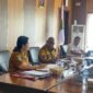 Rapat koordinasi Satgas pelaksanaan MBG di Kantor Pusat Pemerintahan, SP3, Timika, Papua Tengah, Selasa (14/4/2026). (Foto: Galeri Papua/Kevin Kurni)