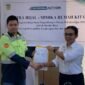 CSR Superintendent PT Petrosea Tbk, Aditya Ramadhana Djaja, dan Kepala Distrik Mimika Baru, Merlyn Temorubun, usai penandatanganan kerja sama pengembangan RTH di Ballroom Hotel Horison Diana Timika, Rabu (15/4/2026). (Foto: Galeri Papua/Ahmad)