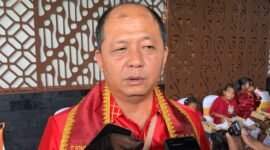 Kepala Dinas Pendidikan Kabupaten Mimika, Antonius Welerubun. (Foto: Galeri Papua/Ahmad)