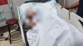 D.P dievakuasi dan dirawat di RSUD Mimika. (Foto: Humas Polres Mimika)