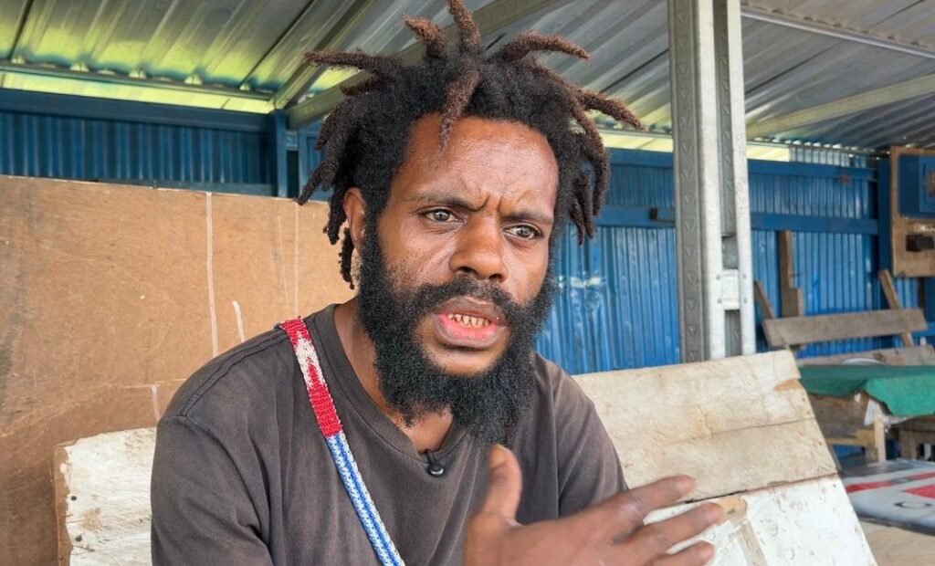 Yoki Sondegau, seorang aktivis. (Foto: Galeri Papua/Endy Langobelen)