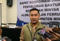Kepala Perum Bulog KC Timika, Dedy Wahyudi saat ditemui wartawan usai rapat koordinasi di Ballroom Hotel Horison Ultima Timika, Kamis (23/4/2026). (Foto: Galeri Papua/Ahmad)