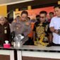 Pemusnahan barang bukti yang berlangsung di Mapolres Mimika, di Jalan Agimuga, Mile 32, Distrik Kuala Kencana, Mimika, Papua Tengah, Senin (27/4/2026). (Foto: Galeri Papua/Ahmad)