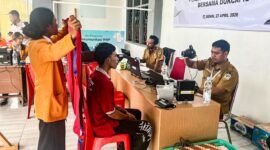 Kegiatan jemput bola oleh Disdukcapil Kabupaten Mimika di Lapas Kelas II B Timika, Senin (27/4/2026). (Foto: Dok. Disdukcapil Mimika)