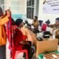 Kegiatan jemput bola oleh Disdukcapil Kabupaten Mimika di Lapas Kelas II B Timika, Senin (27/4/2026). (Foto: Dok. Disdukcapil Mimika)