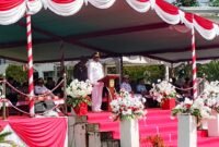 Upacara perayaan Hari Otonomi daerah 2026 di pelataran Pusat Pemerintahan Kabupaten Mimika, yang dipimpin langsung Bupati Mimika, Johannes Rettob. (Foto: Galeri Papua/Kevin Kurni)