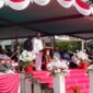 Upacara perayaan Hari Otonomi daerah 2026 di pelataran Pusat Pemerintahan Kabupaten Mimika, yang dipimpin langsung Bupati Mimika, Johannes Rettob. (Foto: Galeri Papua/Kevin Kurni)