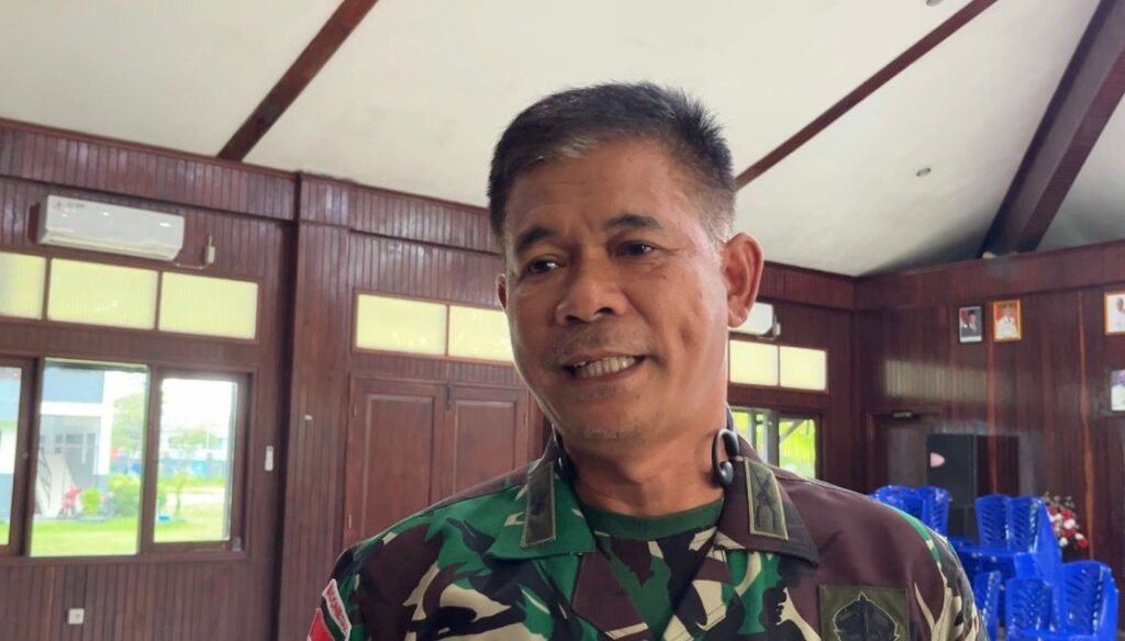 Kepala Staf Kodim 1710/Mimika, Mayor Inf Abdul Munir. (Foto: Galeri Papua/Endy Langobelen)