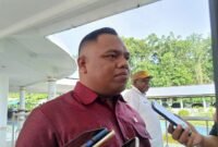 Ketua Komisi I DPRK, Alfian Akbar Balyanan, usai Rapat Dengar Pendapat (RDP) bersama pemerintah daerah di Kantor DPRK Mimika. GaleriPapua/Kevin Kurni