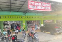 Salah satu toko penjual plastik di Kabupaten Mimika yang terdampak kenaikan harga bahan baku. Galeripapua/ Kevin Kurni
