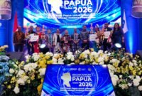 Finalis Duta Bahasa Papua 2026 bersama Dewan Juri tampil pada Malam Puncak Pemilihan Duta Bahasa Papua di Jayapura, Sabtu, 11 April 2026. Galeripapua/Ikbal Asra