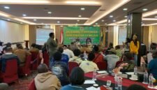 Pelaksanaan pertemuan bertajuk “Hearing Pimpinan DPR Papua Tengah” di Ballroom Hotel Horison Diana, Timika, Selasa (5/5/2026). (Foto: Galeri Papua/Ahmad).