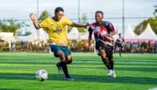 SMA Taruna Dharma kontra SMA Shining Stars pada babak penyisihan Kapolda Cup II Mini Soccer 2026 tingkat SMA se-Kabupaten Mimika, di Goldstone Arena Mini Soccer, Timika, Rabu (13/5/2026) sore. (Foto: Istimewa/Fernando Rio)