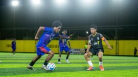 SMA Negeri 7 menghadapi SMK Negeri 1 pada babak penyisihan Kapolda Cup II Mini Soccer 2026 tingkat SMA se-Kabupaten Mimika di Goldstone Arena, Timika, Rabu (13/5/2026) sore. (Foto: Istimewa/Fernando Rio)