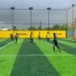 Pertandingan SMAN 3 Kokonao melawan SMA Taruna Dharma dalam babak penyisihan grup terakhir Turnamen Mini Soccer Kapolda Cup II di Goldstone Arena, Minggu (17/5/2026). (Foto: Galeri Papua/Ahmad)