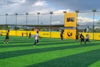 Suasana pertandingan antara SMKN 3 melawan SMA STN dalam babak penyisihan grup terakhir Turnamen Mini Soccer Kapolda Cup II di Goldstone Arena, Minggu (17/5/2026). (Foto: Galeri Papua/Ahmad)